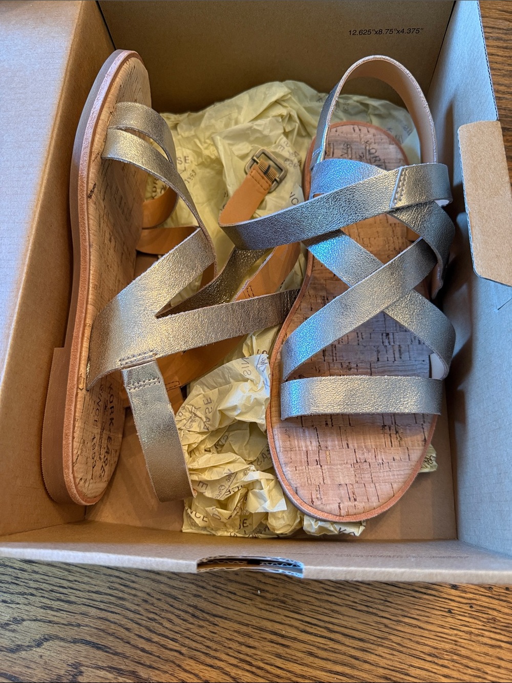 NWT Kork-Ease Bryleigh Metallic Gold Leather Strappy Sandals Cork Size 9